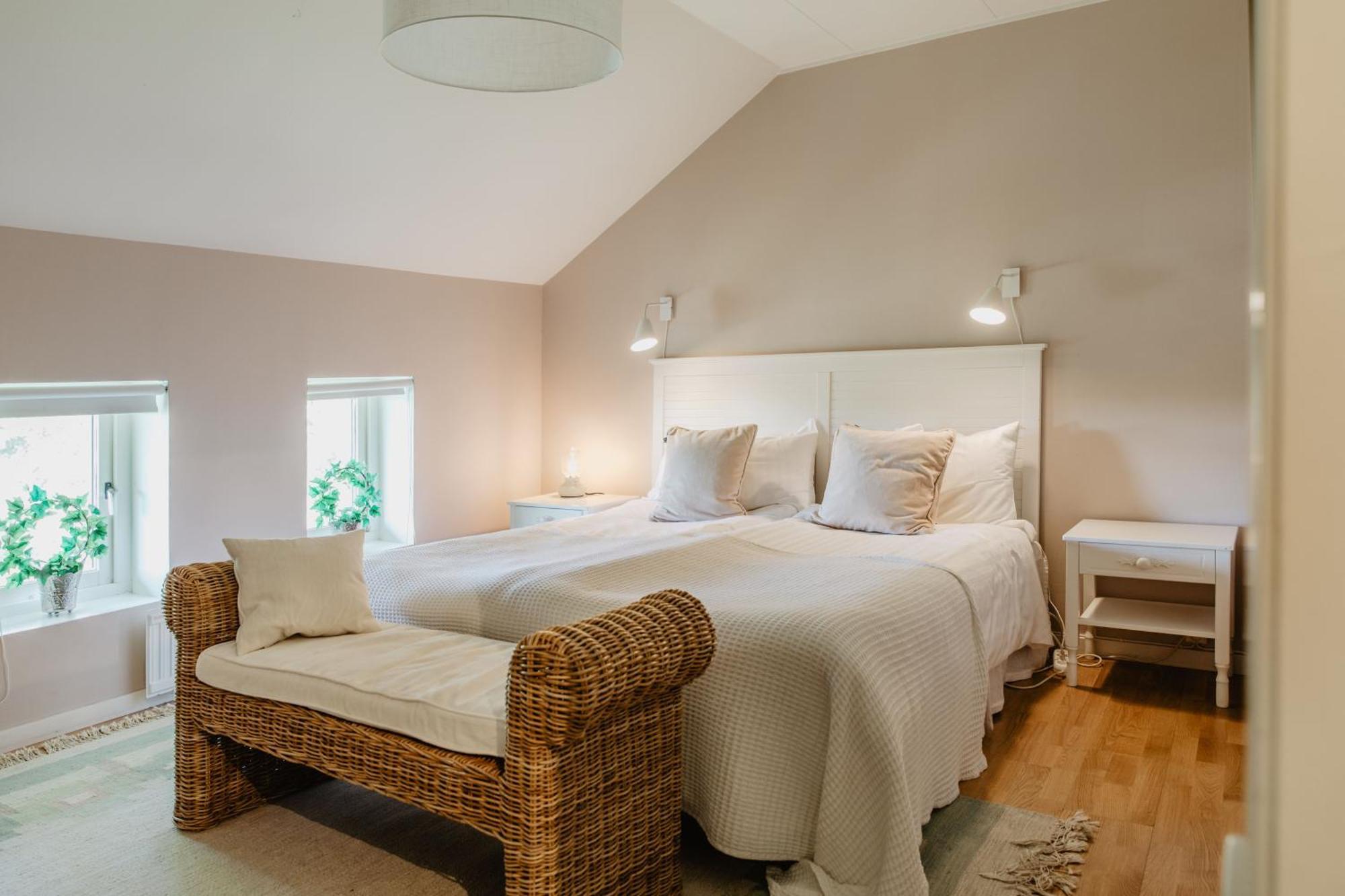 Slottsparken Motel ฮุสค์วาร์นา ภายนอก รูปภาพ