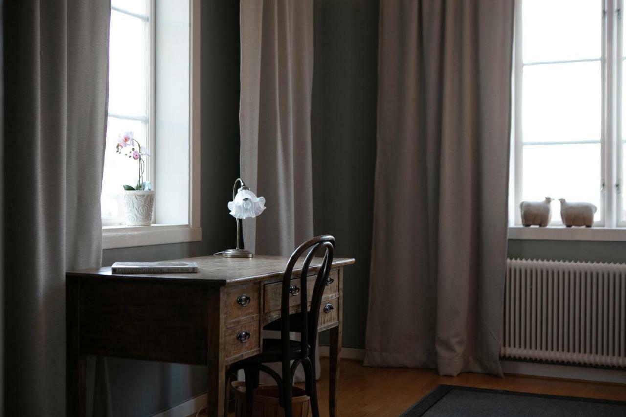 Slottsparken Motel ฮุสค์วาร์นา ภายนอก รูปภาพ